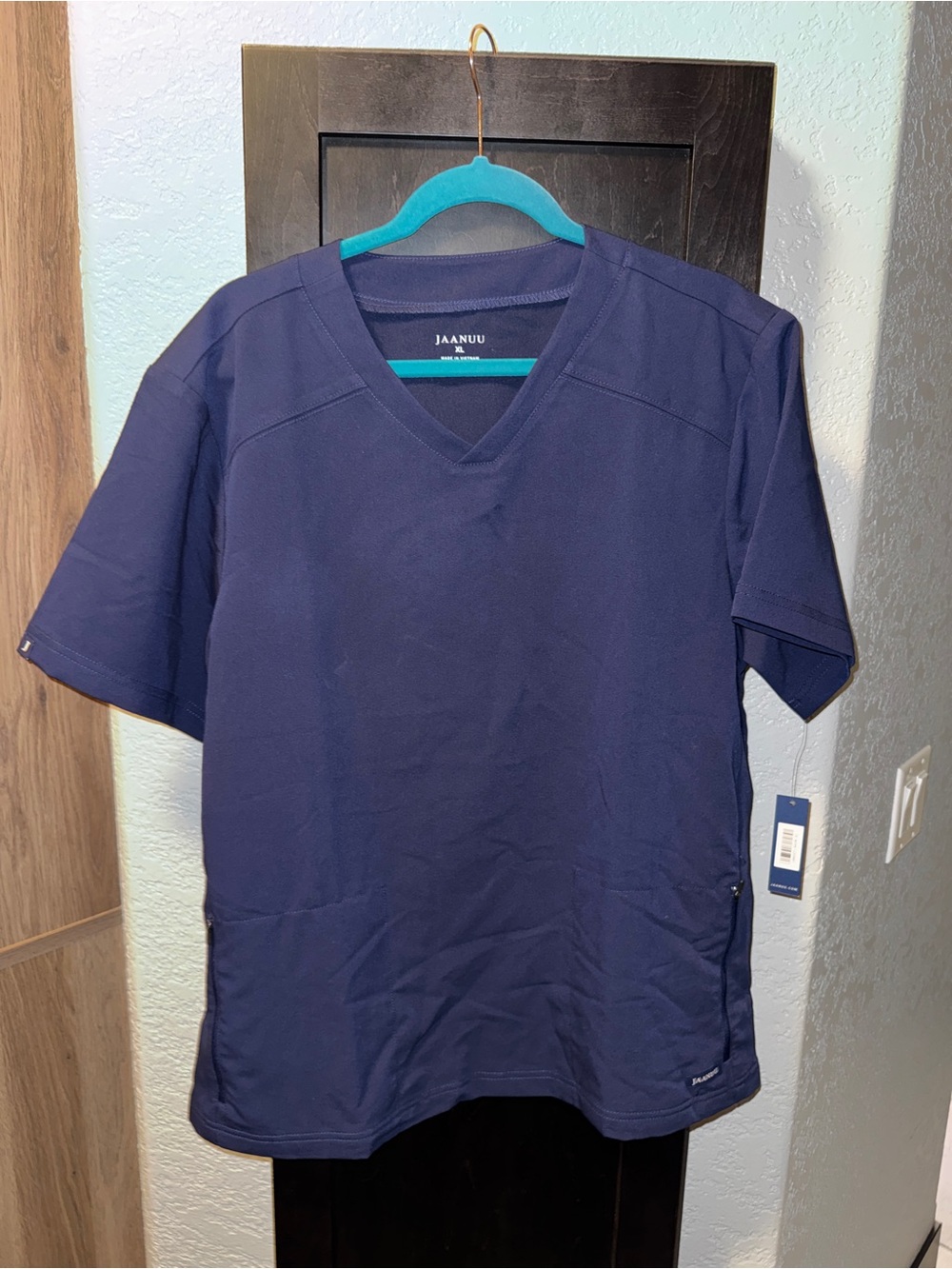 Jaanuu V-Neck Scrub Top - Navy